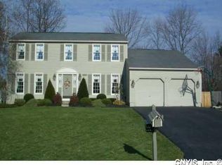 8208 Jaguar Path, Liverpool, NY 13090