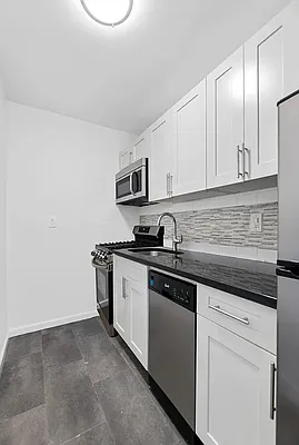 Rented by REAL New York | media 3