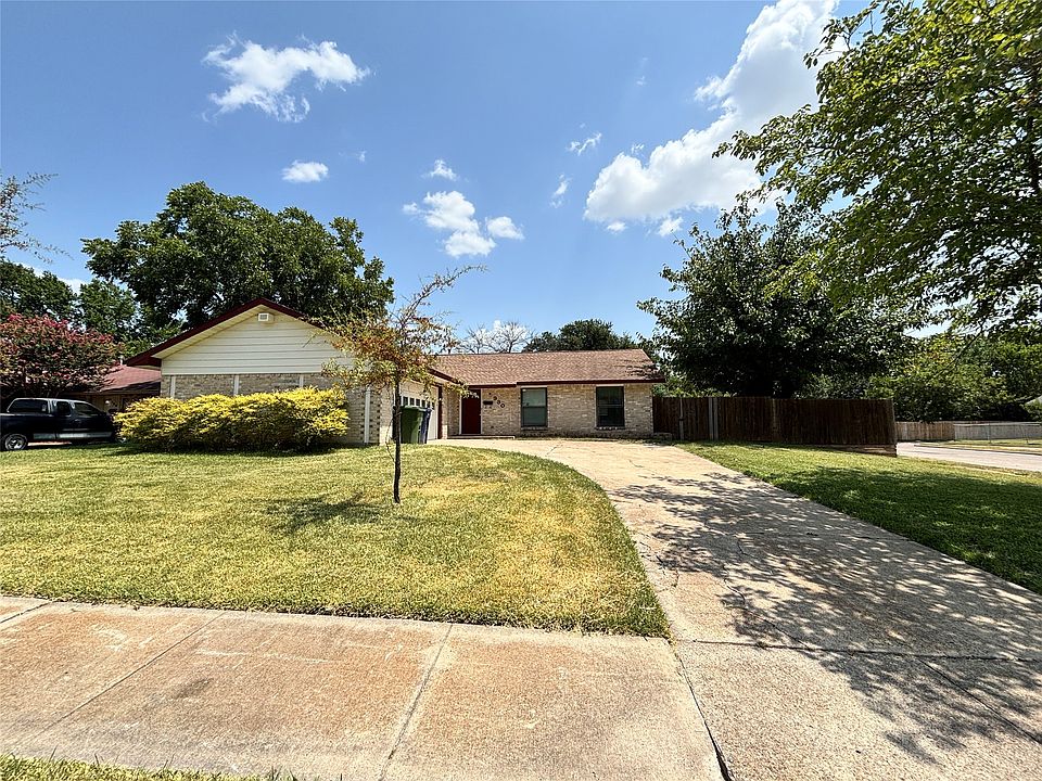 1st image of 930 Briar Way
