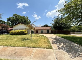 930 Briar Way, Garland, TX 75043