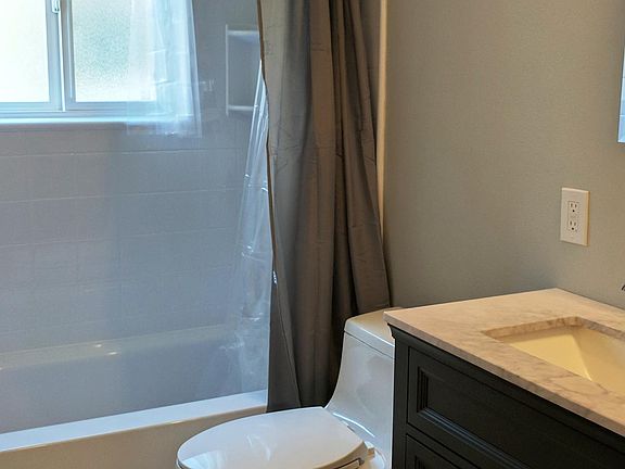 5th image of 225 Vera Ave APT 1
