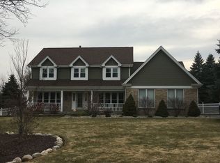 2105 Bonner Ln, Spring Grove, IL 60081