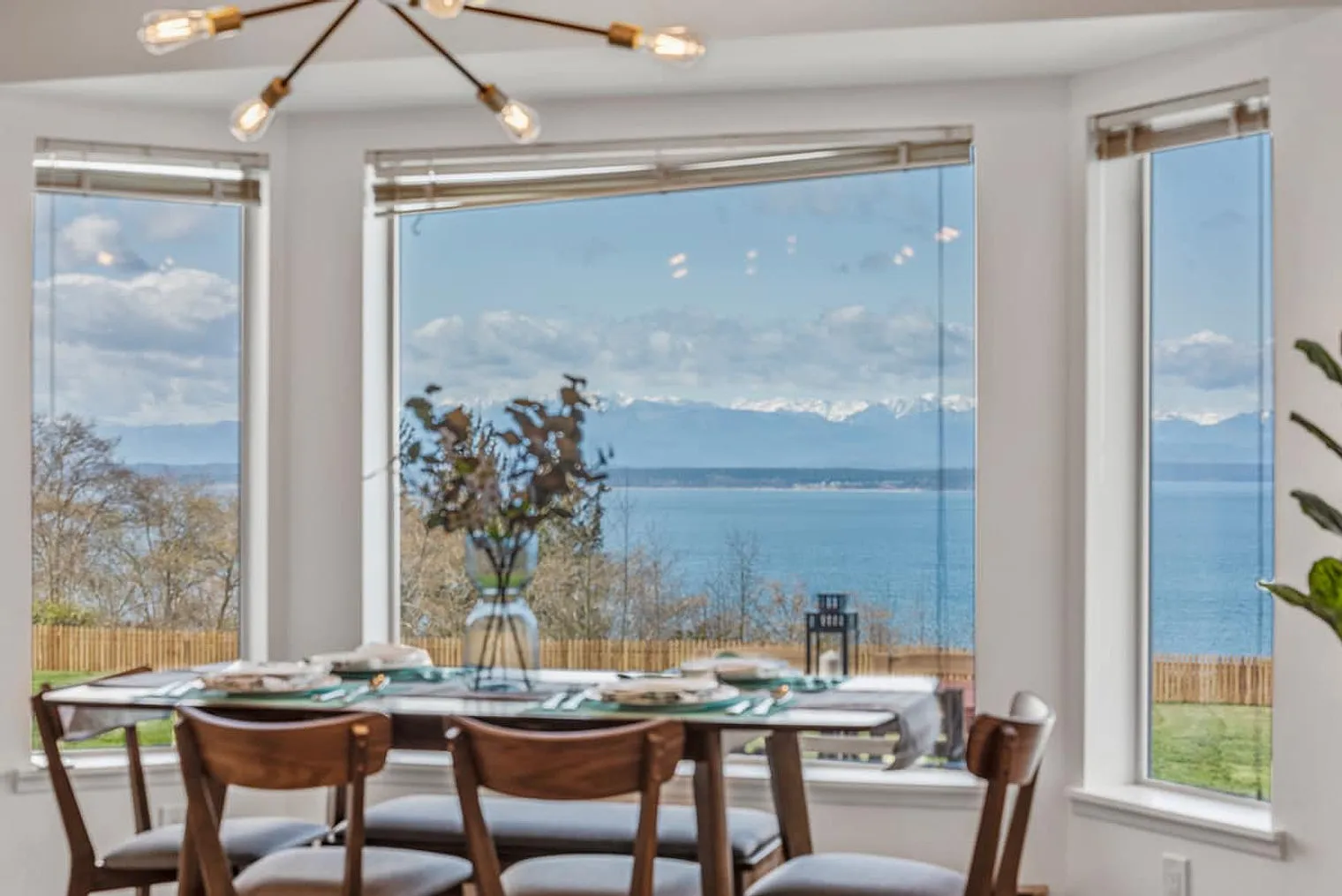 2 bed, 1.0 bath, $6,127 — Photo 4
