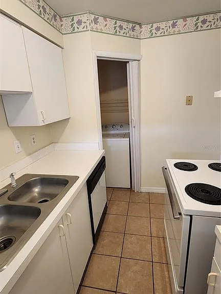 834 Sky Lake Cir #C — Photo 7