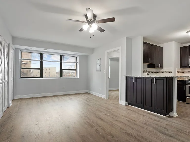 7616 N Marshfield Ave — Photo 47