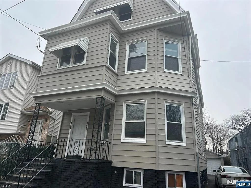 194-196 Wainwright Street, Newark, NJ 07112 — Photo 1