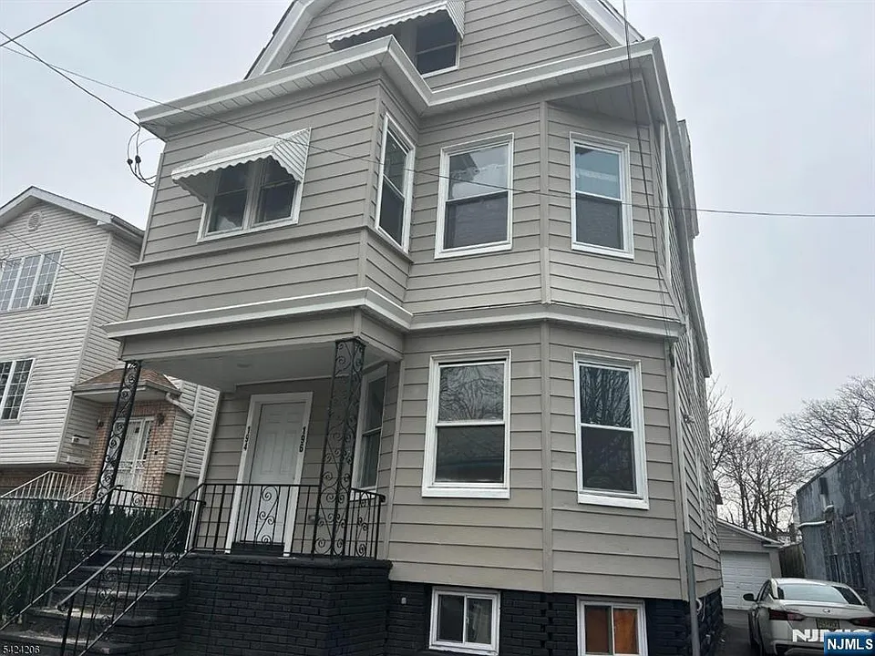 194-196 Wainwright St