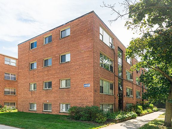 2nd image of 6833 N Oakley Ave APT 2A