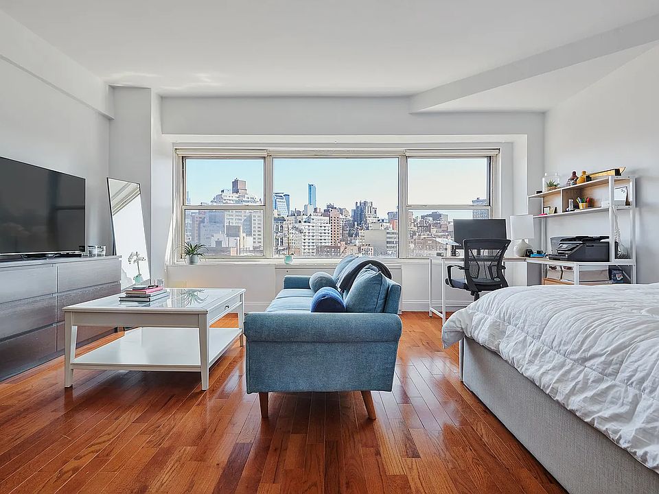 1st image of 33 Greenwich Ave APT 10F