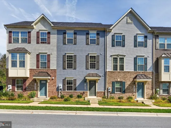 19873 Green Village Dr, Montgomery Village, MD 20886