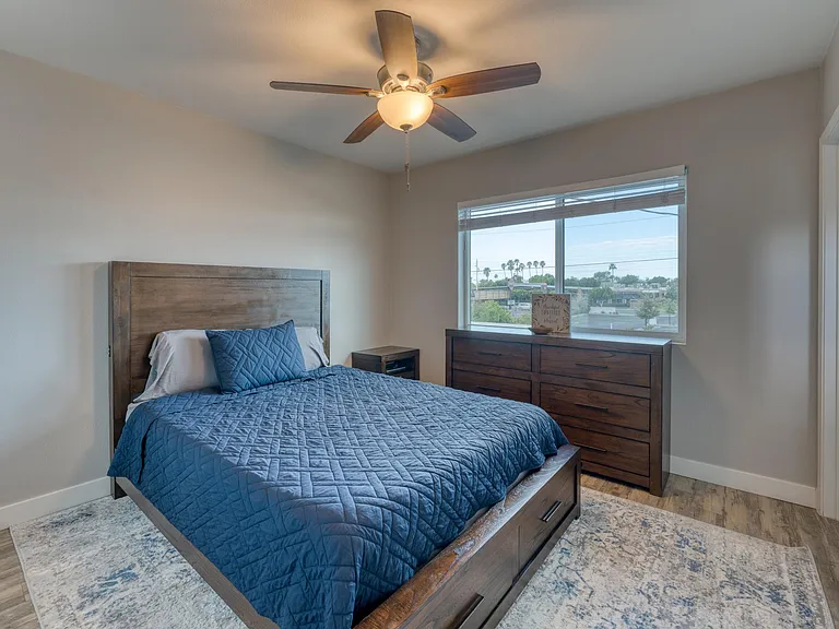 721 E Montebello Ave #203 — Photo 8