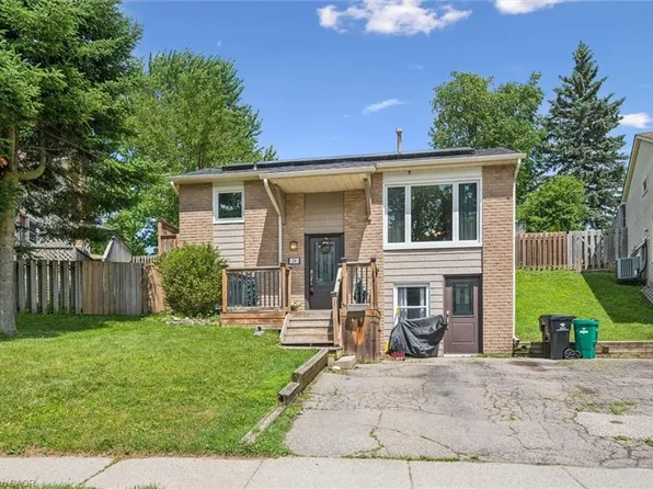 24 Byton Ln, Cambridge, ON N1S 4L9
