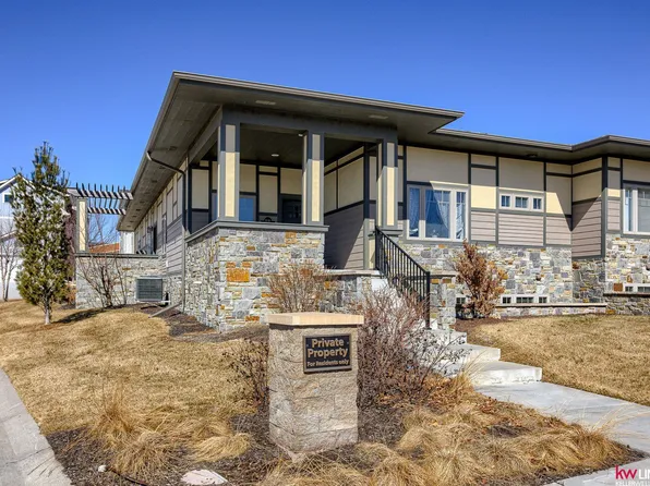 830 Aster Rd, Lincoln, NE 68521