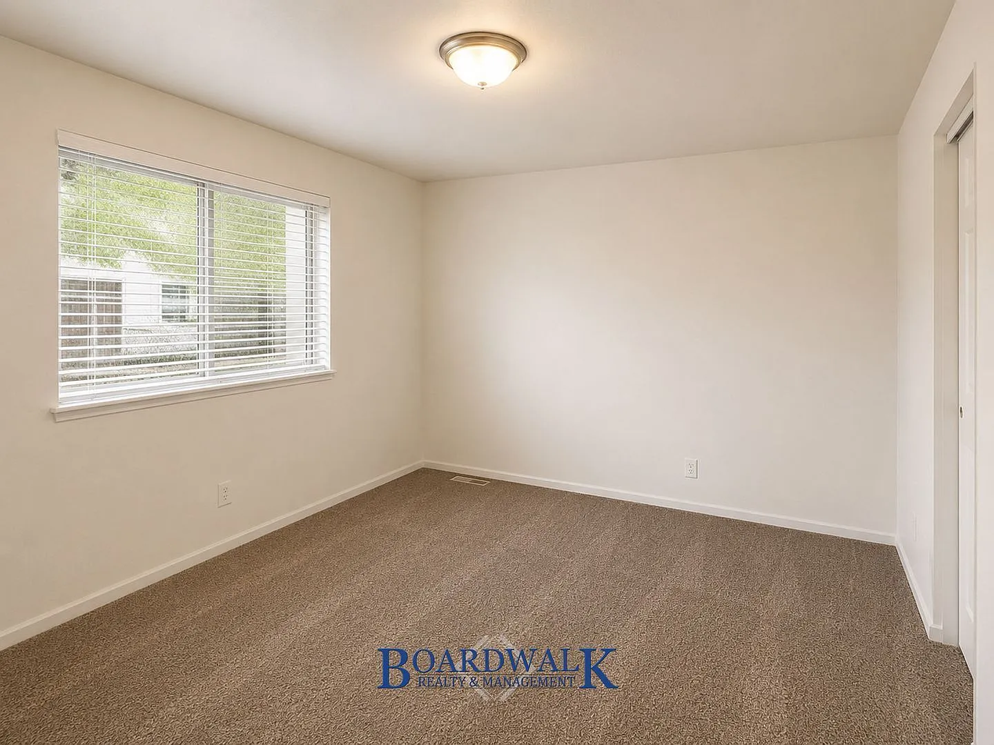 2 bed, 1.0 bath, 900 sqft, $1,225 — Photo 4