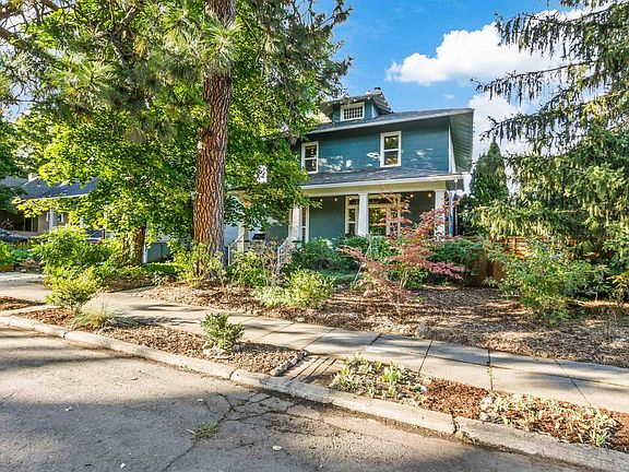 2nd image of 975 E 9th Ave