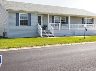 659 Bluebird Cir, Sandwich, IL 60548
