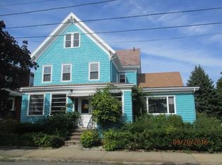 30 Atlantic St, Winthrop, MA 02152