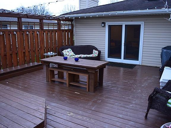 3rd image of 26586 Kingswood Dr
