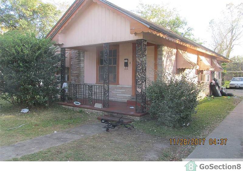 2nd image of 1345 Alma St