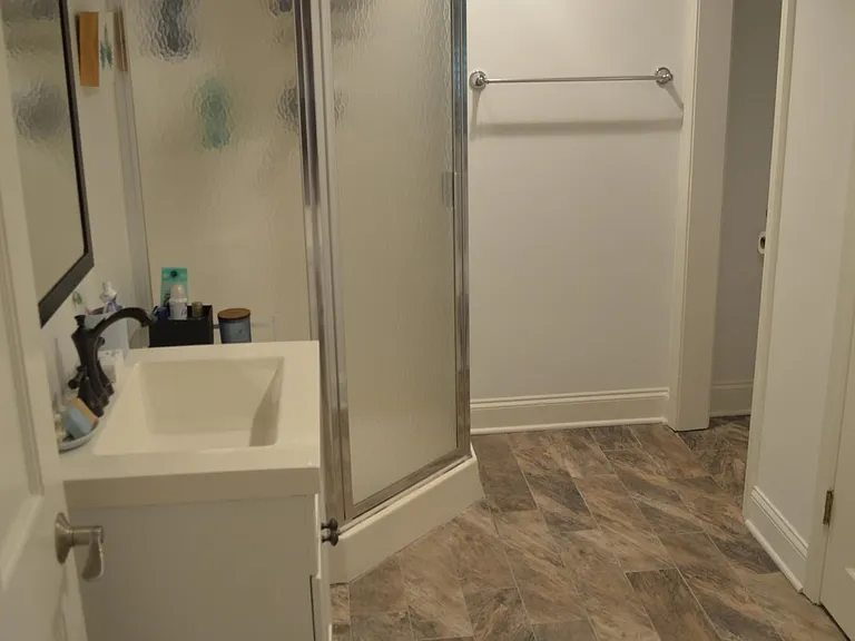 3825 Peachtree Dunwoody Rd NE — Photo 35
