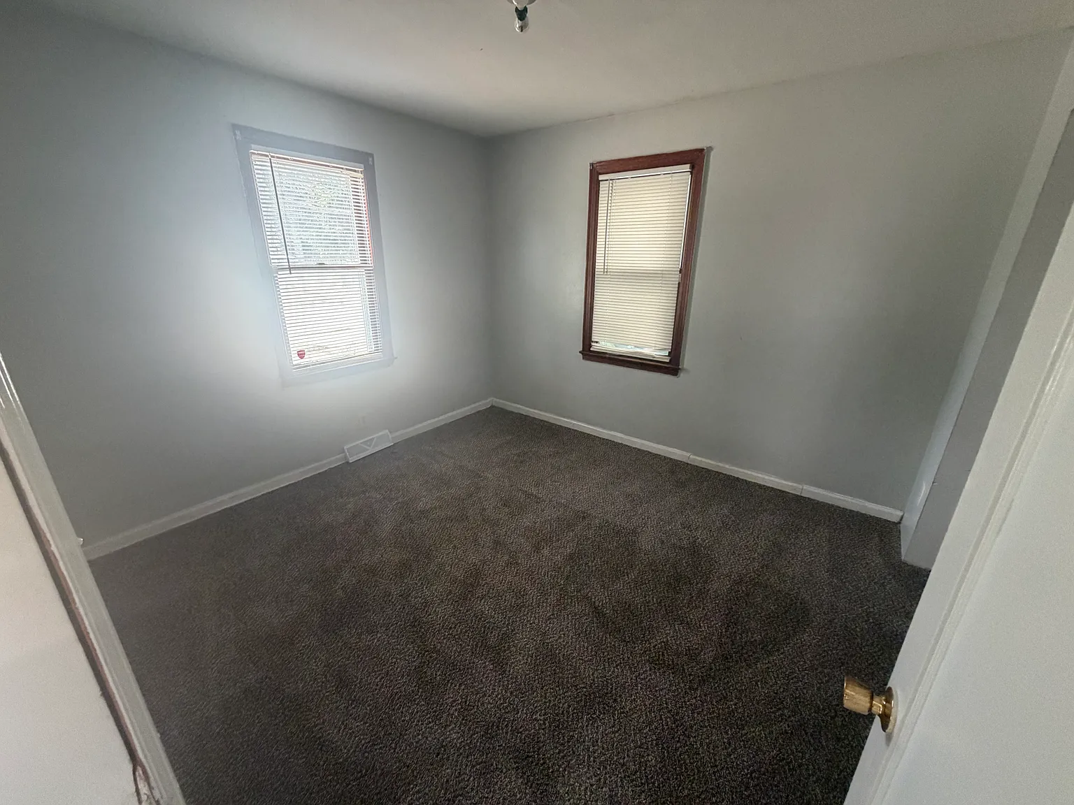 3 bed, 1080 sqft, $1,147 — Photo 3