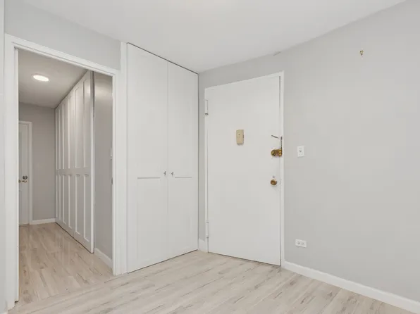 305 East 40th Street image 14 of 23