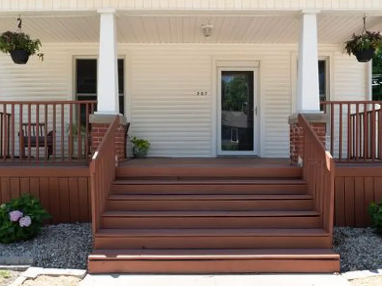207 S Poland St — Photo 2