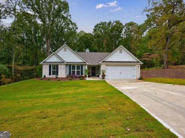 75 Shadow Lake Dr, Arnoldsville, GA 30619