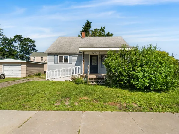 318 S C St, Cheboygan, MI 49721