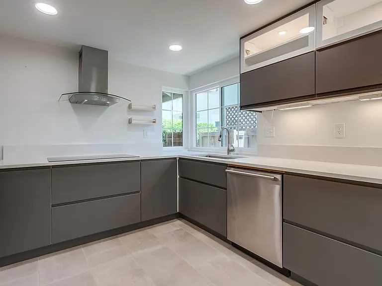3174 E Fox Run Way — Photo 8