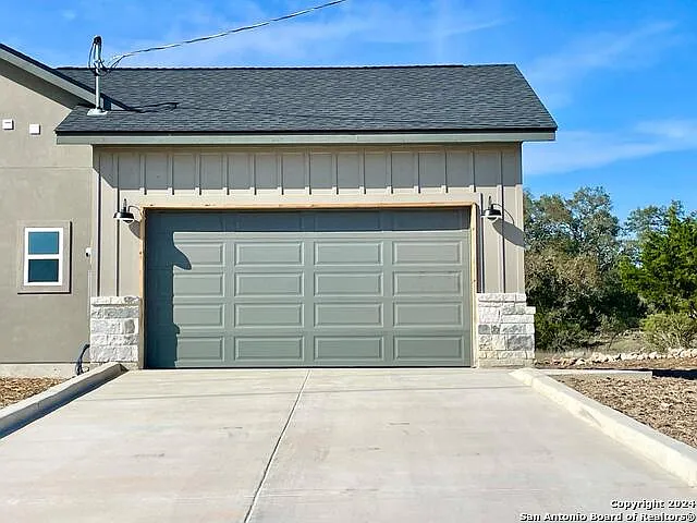 3 bed, 2.5 bath, 1800 sqft, $2,500 — Photo 3