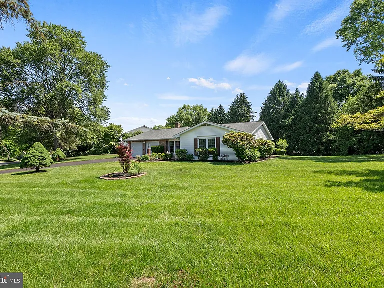 4650 Palomino Ct — Photo 3