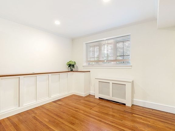 5th image of 549 Centre St APT 2