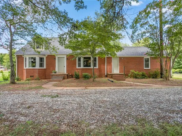 600 Lakedale Rd, Colfax, NC 27235