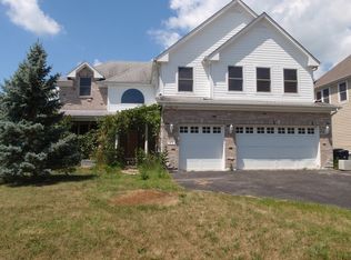 47 Linden Ln, Lake Zurich, IL 60047