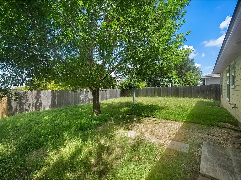 111 Quail Hollow Dr — Photo 15