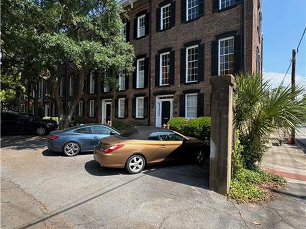 424 E Macon St