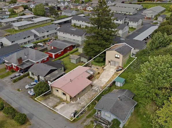 354 S 9th Ct, Coos Bay, OR 97420