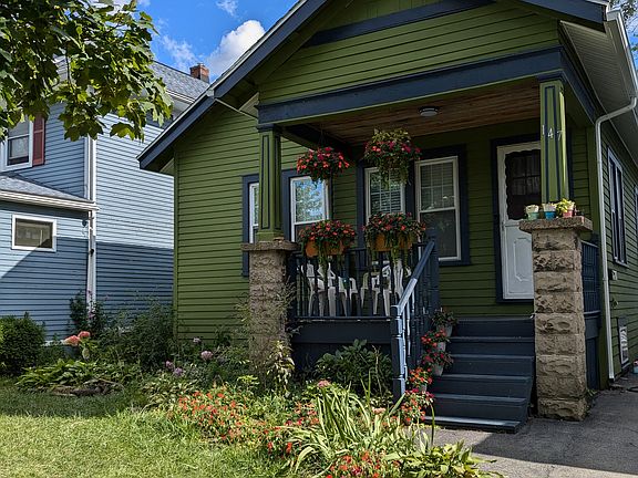 2nd image of 147 Parkwood Ave