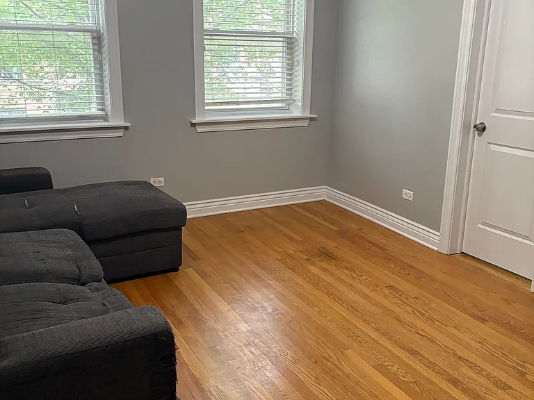 1347 W Eddy St #204 — Photo 3