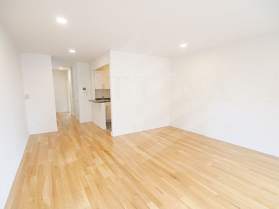 4th image of 77 5th Ave APT 19A