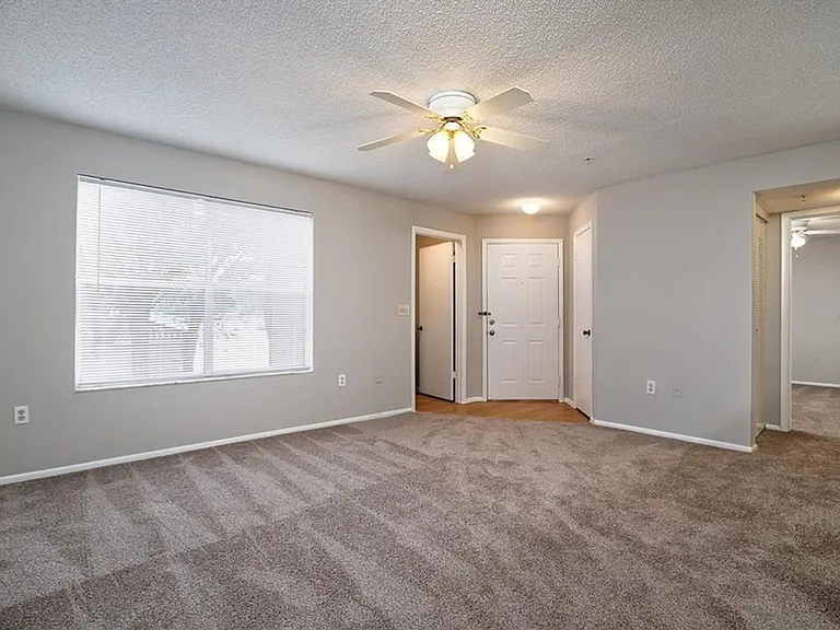 637 Buoy Ln #201 — Photo 7