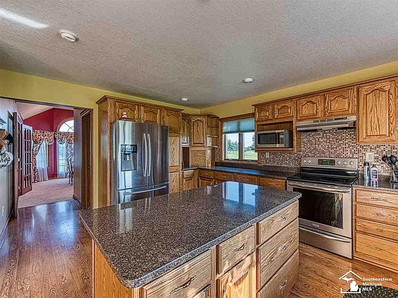 4th image of 10171 Woodslee Dr