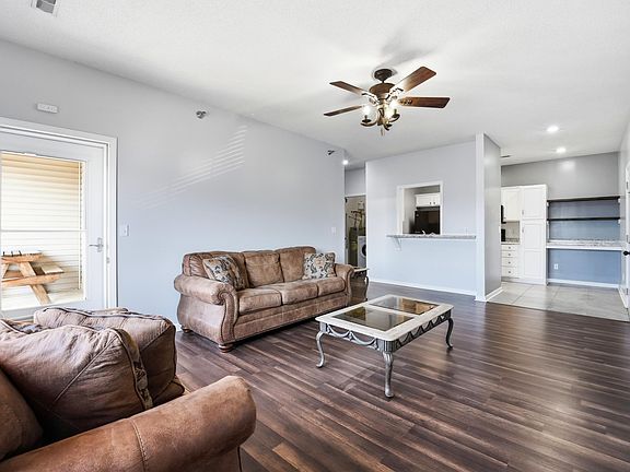 4th image of 3800 Saddlebrook Pl APT 505