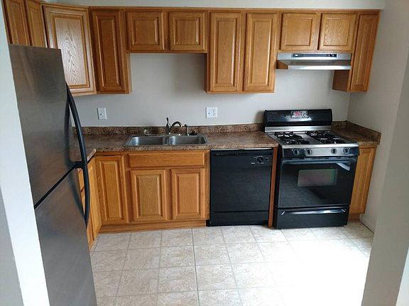 2nd image of 5772 Lucinda Ct