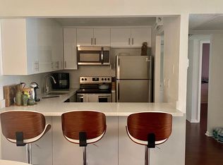 5921 Washington St APT 120, Hollywood, FL 33023
