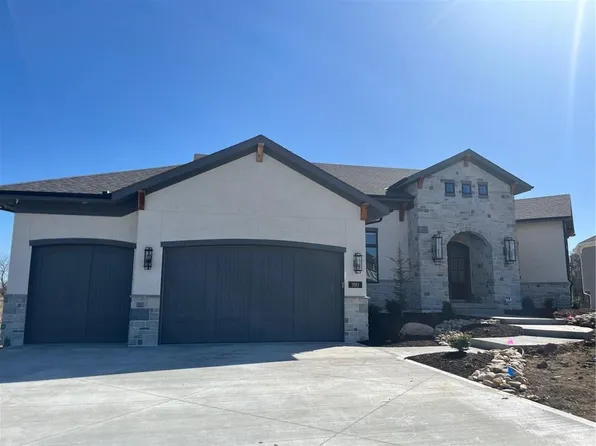 3011 NE 102nd St, Kansas City, MO 64155
