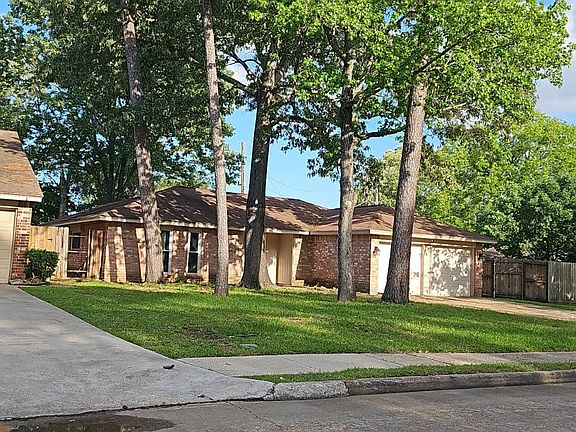 2nd image of 17110 Golf Club Dr