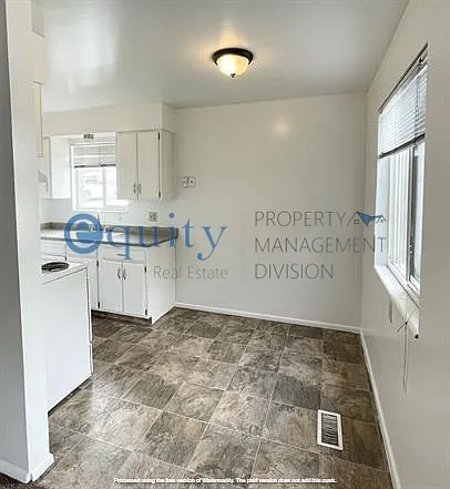 549 E Stringham Ave #B — Photo 13