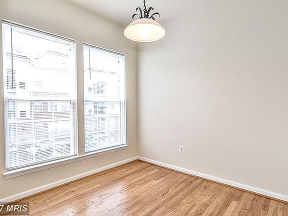 5th image of 11620B Cavalier Landing Ct